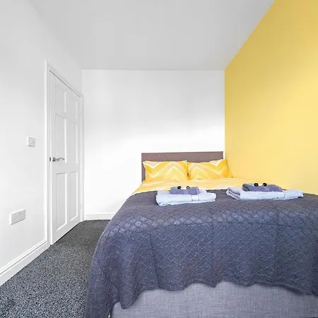 Appartement From - For Contractors *