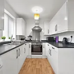 Apartmán From - For Contractors Bradford (West Yorkshire)