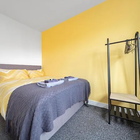 From - For Contractors Apartmán